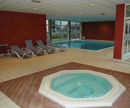 Le Domaine Du Golf Dalbret Hotel