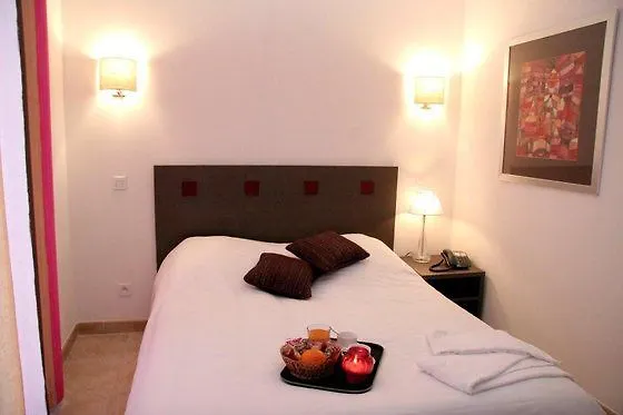 Le Domaine Du Golf Dalbret 酒店 3*